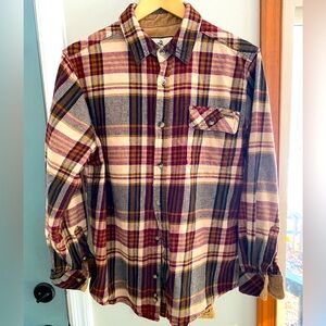 Legendary Whitetails men’s button down shirt M